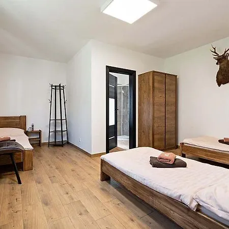 Haus Fric Private Garden House Prázdninový dům Toužim